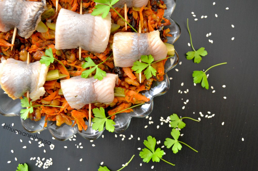 silke-su-morkom-riesutais-ir-dziovintom-slyvom-26-1