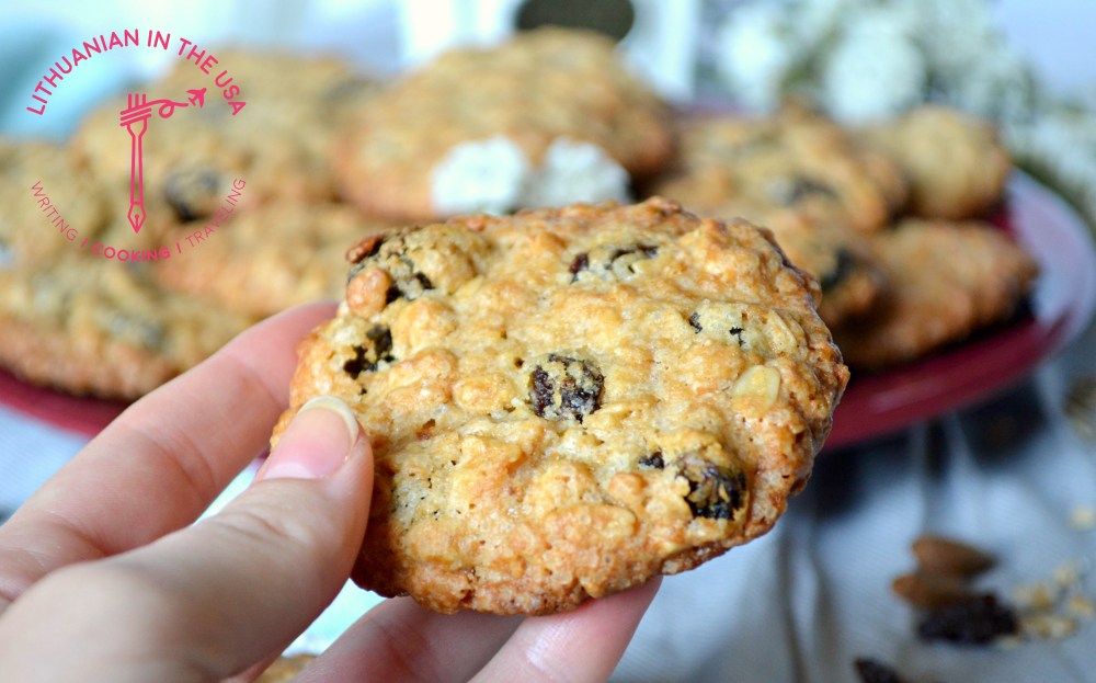Oatmeal-raisin cookies (13) 1