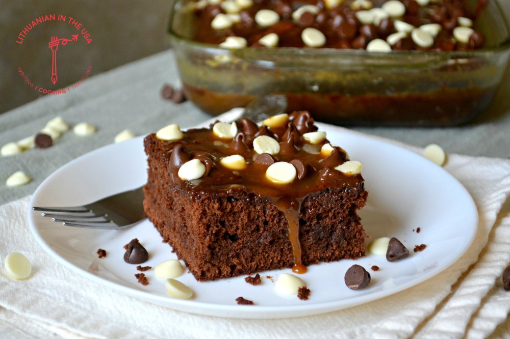 Sokoladinis pyragas su karameles uzpilu (63) 1