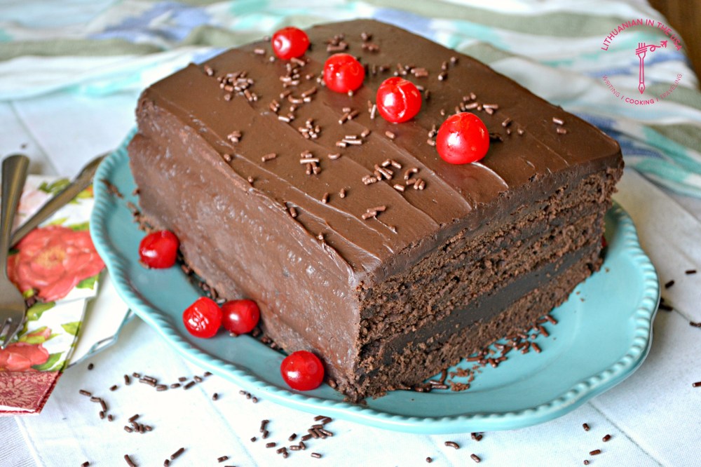 Sokoladinis tortas su romu dziovintomis slyvomis (58) 1