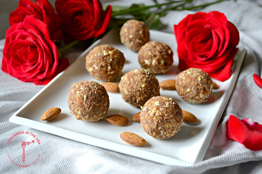 Riesutu ir sausainiu rutuliukai (63) 1