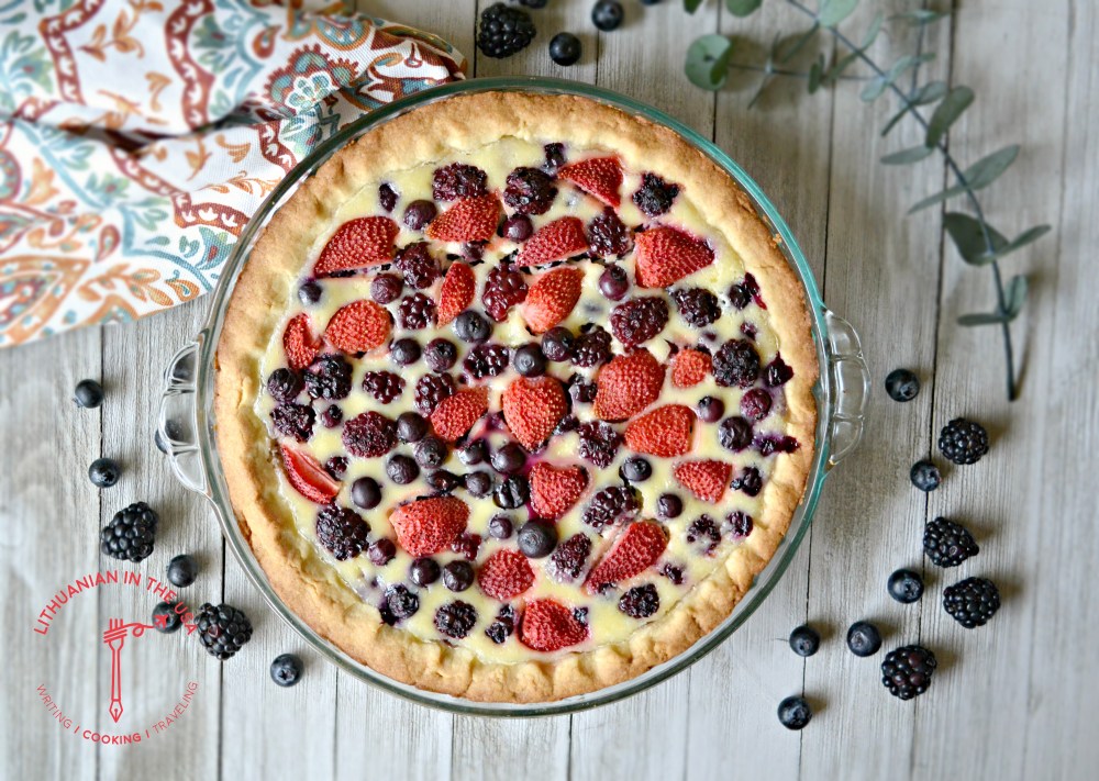 Pyragas su uogu ir grietines idaru (39) 1