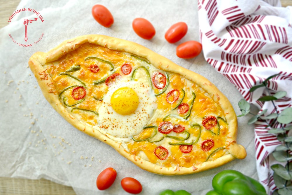 Turkiska pide su kiausiniu (7) 1