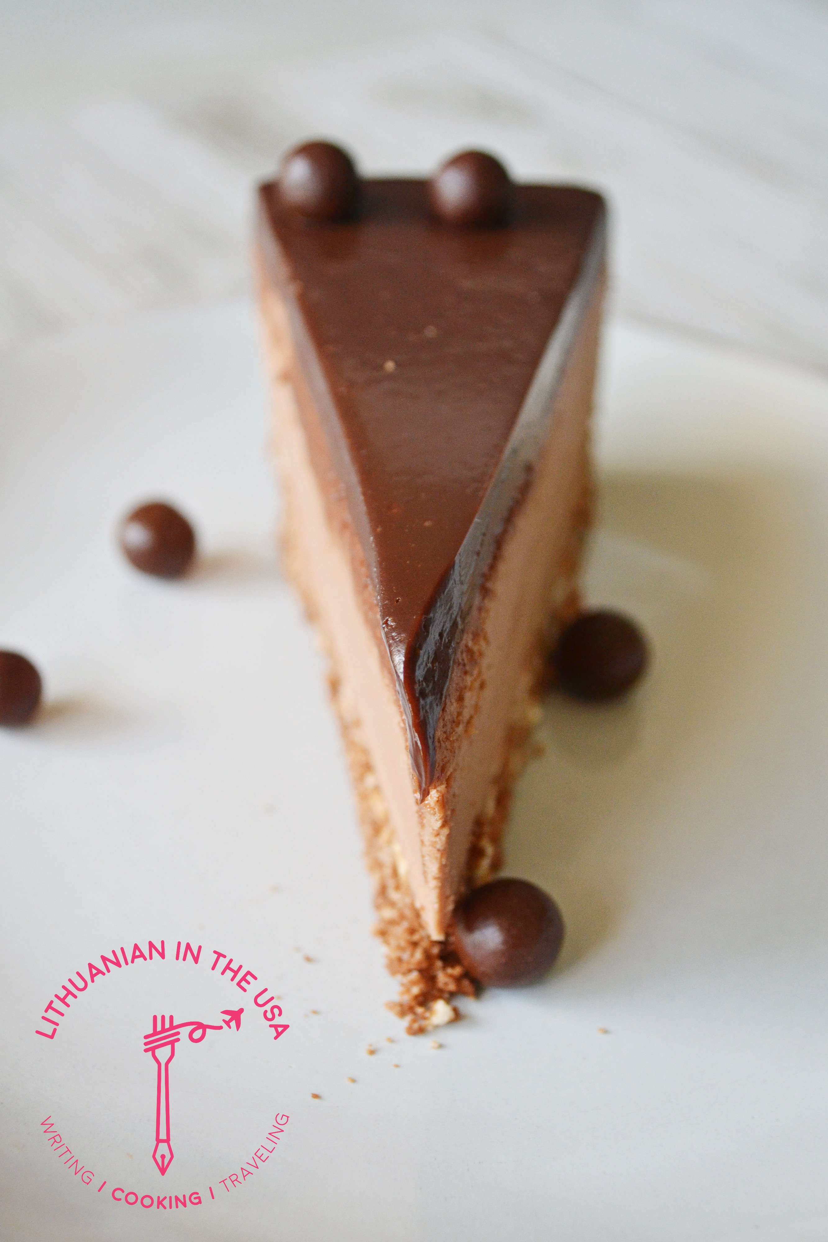 Nekeptas sokoladinis maskarpones surio tortas (108) 1